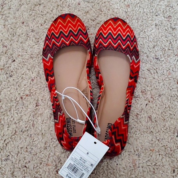 Mossimo chevron flats - Picture 1 of 3